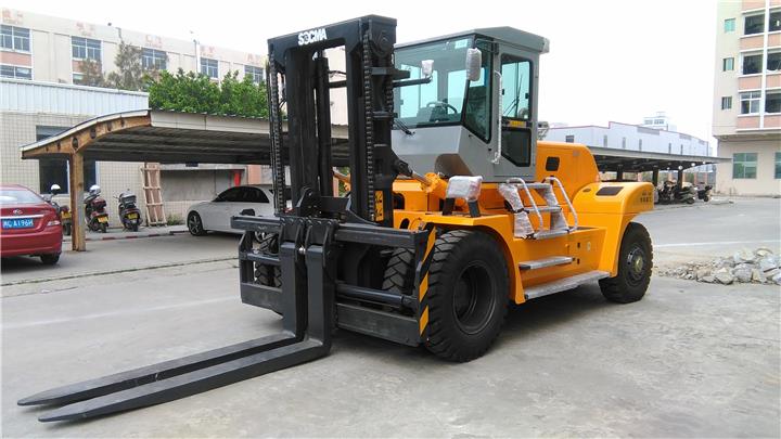 18 Ton Forklift