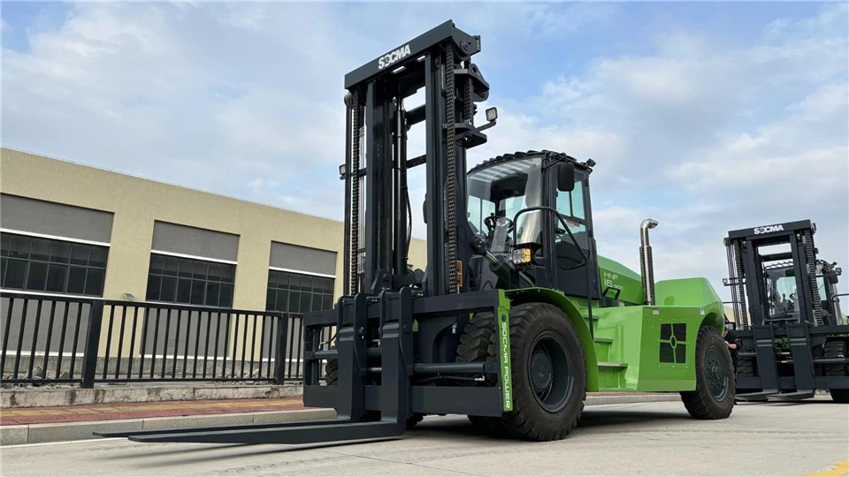 SOCMA 16 Ton Diesel Forklift New Condition Steel Material With Diesel Engine For Construction Farm And Warehouse Industries