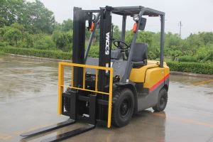 Xe nâng Diesel 2t2,5t