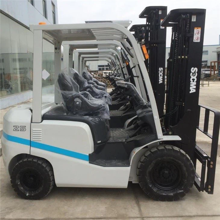 Xe nâng nhỏ 2.5 tấn Diesel