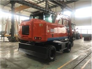 MÁY XÚC XÍCH BÁNH XE ĐIỆN 8TON MÀU ĐỎ