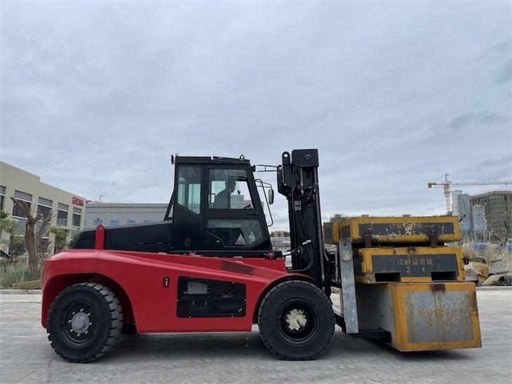 Pin Lithium Ion 10 TON cho xe nâng điện