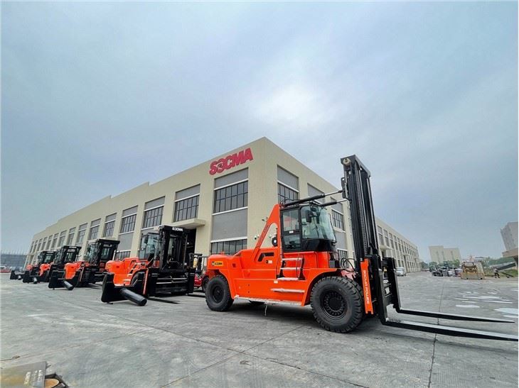 Xe nâng hạng nặng 30T sử dụng trong nhà máy thép