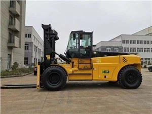 Xe nâng hạng nặng điện hybrid 25 tấn